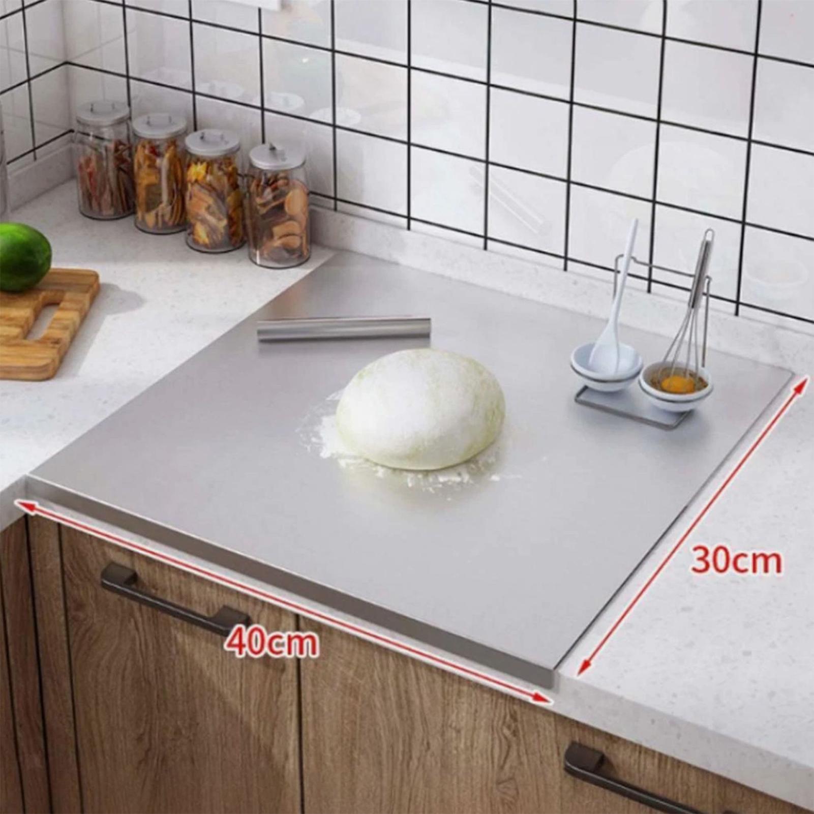 Kitchen With Baking Area - لوح تقطيع من الفولاذ المقاوم للصدأ