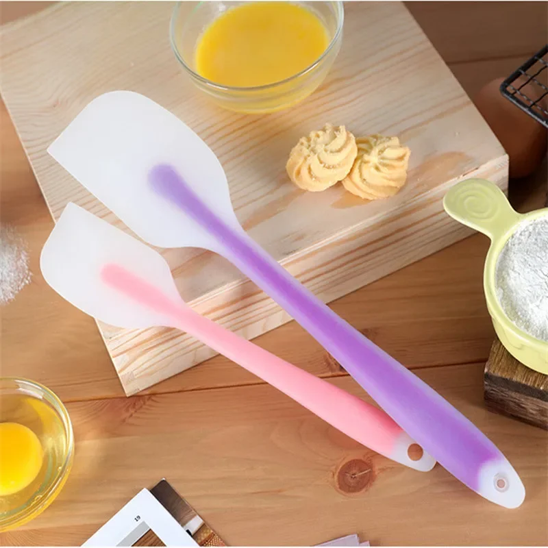 مكشطة سيليكون بحجمين مقاومة لل - مراجعة Kitchen Baking Must Haves وسعره