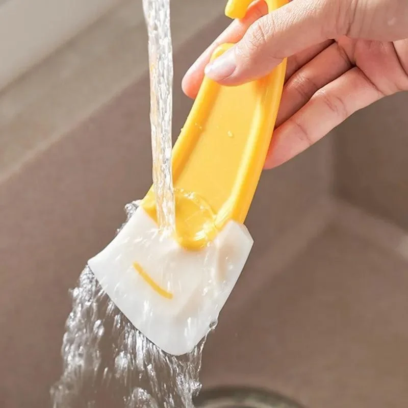 مكشطة تنظيف للمطبخ بشفرة ناعمة - مراجعة Kitchen Baking Brush وسعره