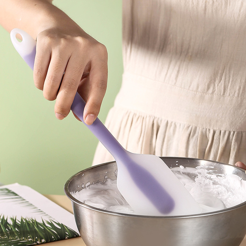 مكشطة كيك سيليكون شفافة غير لا - مراجعة Kitchen Baking Brush وسعره
