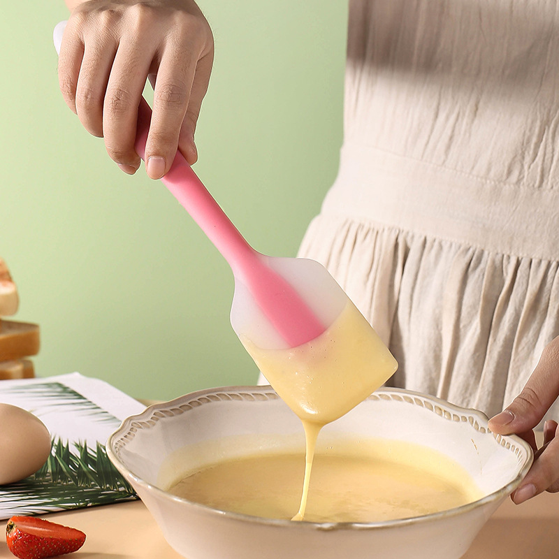 مكشطة كيك سيليكون شفافة غير لا - مراجعة Kitchen Baking Brush وسعره